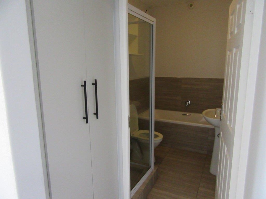 2 Bedroom Property for Sale in Parklands North Western Cape